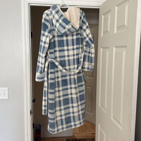LL Bean Robe - Picture 5 of 5